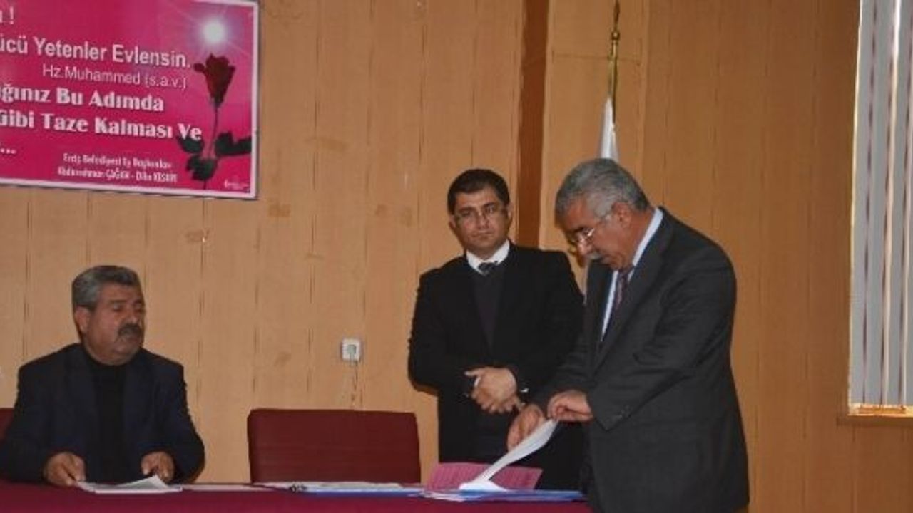 Erciş Belediyesi 2016 Yılı Bütçe Görüşmeleri Sürüyor