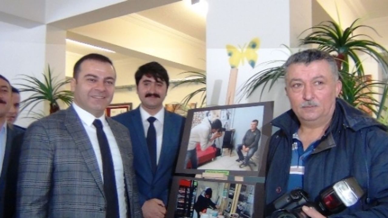 Erciş’te ‘Emek Ve Alın Teri’ İsimli Fotoğraf Sergisi