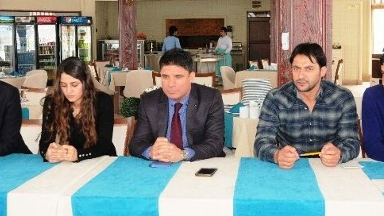 Van Büyükşehir Belediyespor Yöneticileri Basınla Bir Araya Geldi
