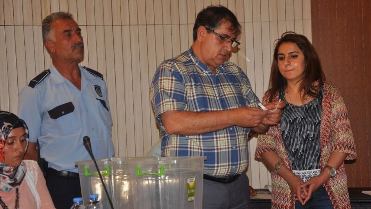 Erciş'te kadın esnafların da olacağı Semt Pazarları için kuralar çekildi