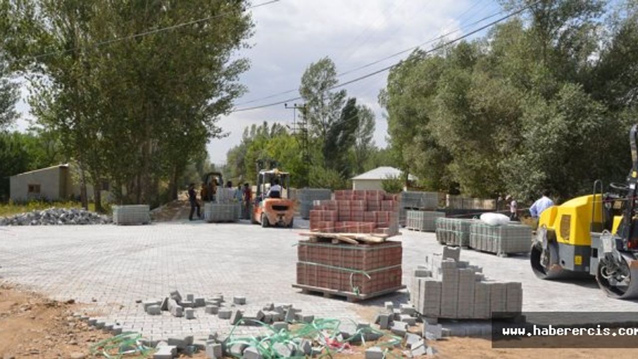 Parke çalışmaları 5 mahallede eş zamanlı sürüyor