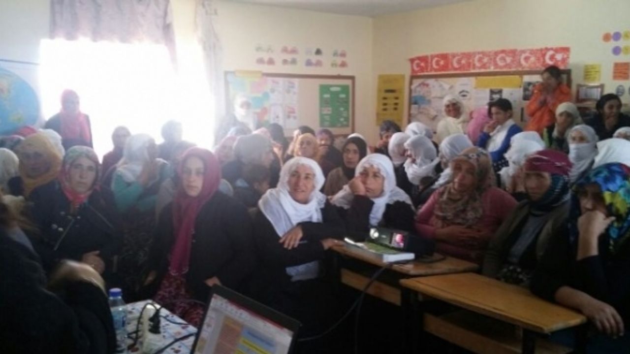 Van’da ‘kadına yönelik şiddet ve aile içi iletişim eğitimi’ semineri