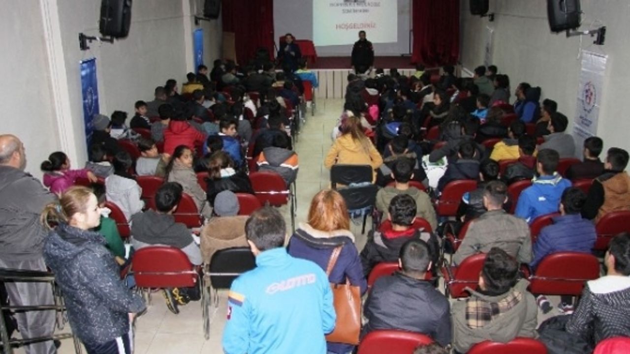 Vanlı sporcu ve antrenörlere ‘dopingle mücadele’ semineri