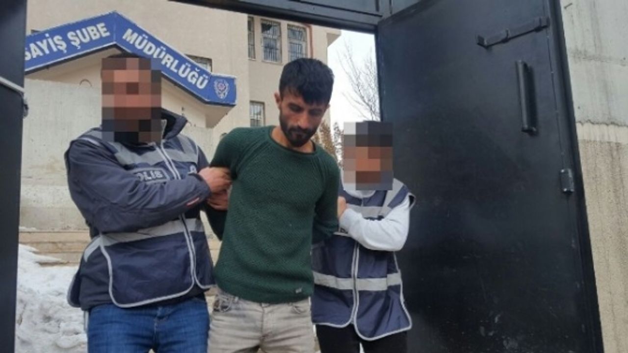 Van'da İmam nikahlı eşini öldüren şahıs polise teslim oldu