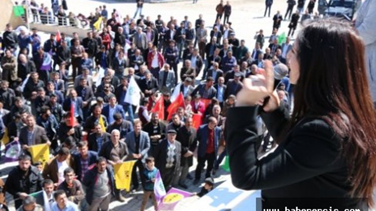 Başkale ve Gürpınar’da Tüm Yürekler ‘HAYIR’ ı Harkırdı