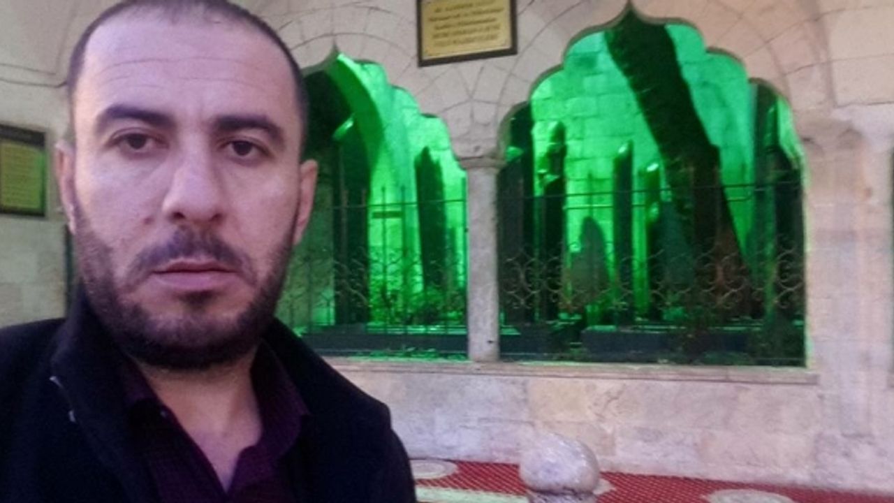 Erciş Belediyesi'nde Temizlik İşlerine Çöpe verilen Akp'li Başkan Kayyımı Hain İlan Etti