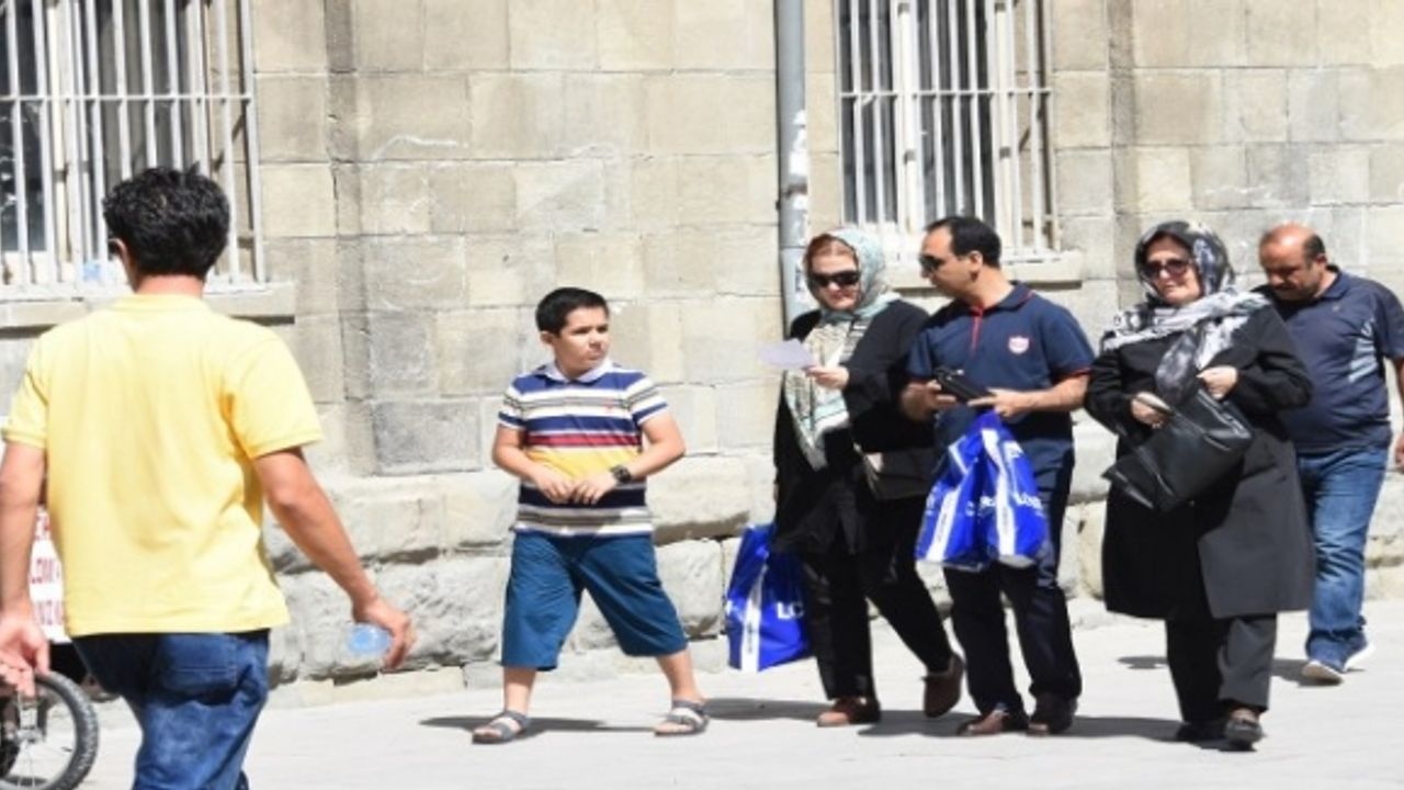 İranlılar Van'da Bunları İstiyor