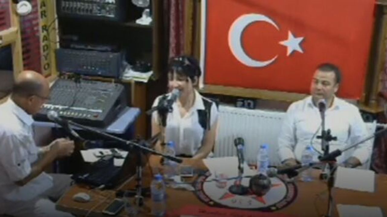 Erciş'te Radyocu İzzet batmaz Kaymakama Dini bir geneleğin kaldırılmasını teklif etti