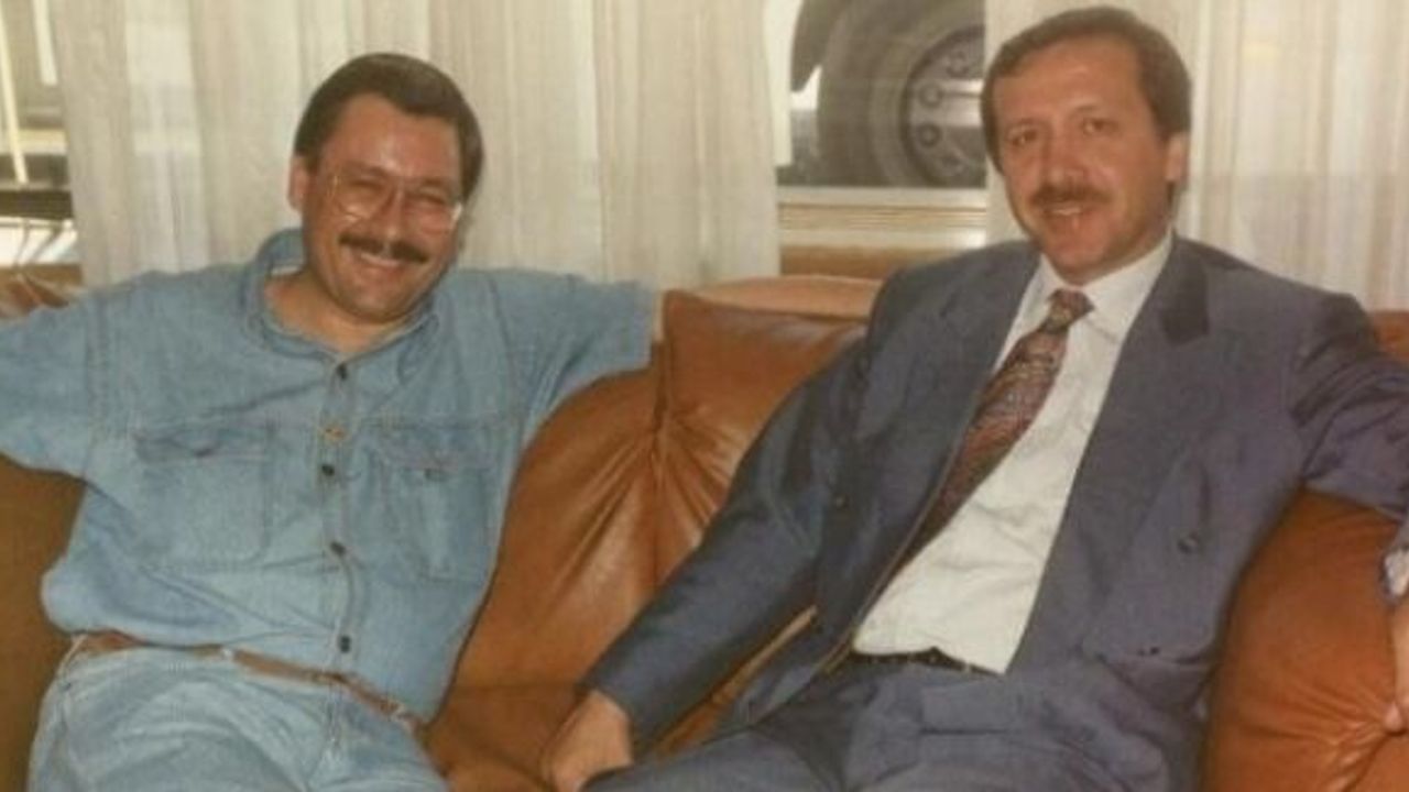 "AKP denen korkunç iktidar makinesinin içten çöküşüne şahit oluyoruz"