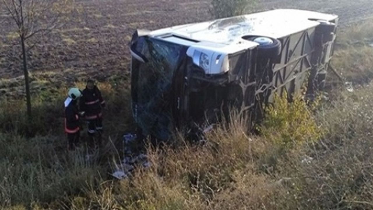 Ankara’da Yolcu Otobüsü Devrildi: 3 Ölü, 19 Yaralı