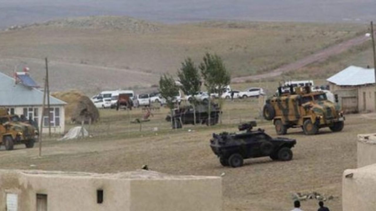 Özalp’ta ev baskınları : 44 kişi gözaltında