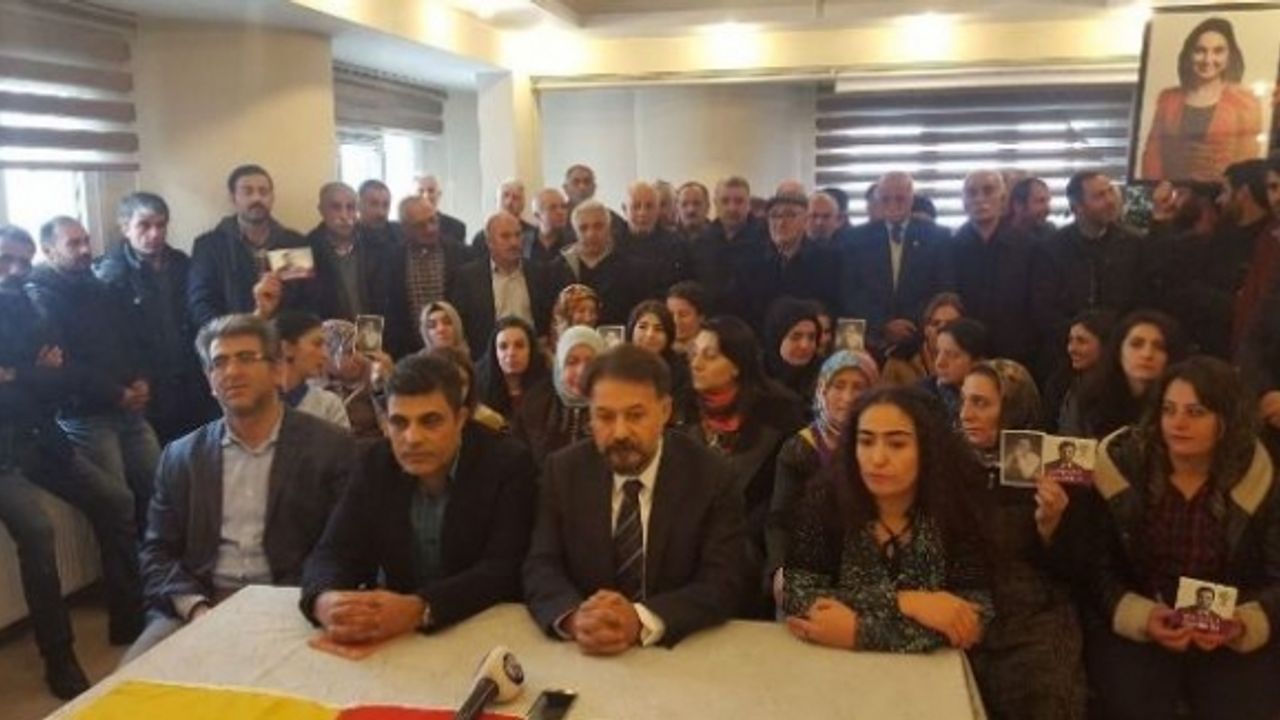 HDP Van İl Örgütü tarafından basın toplantısı düzenlendi.
