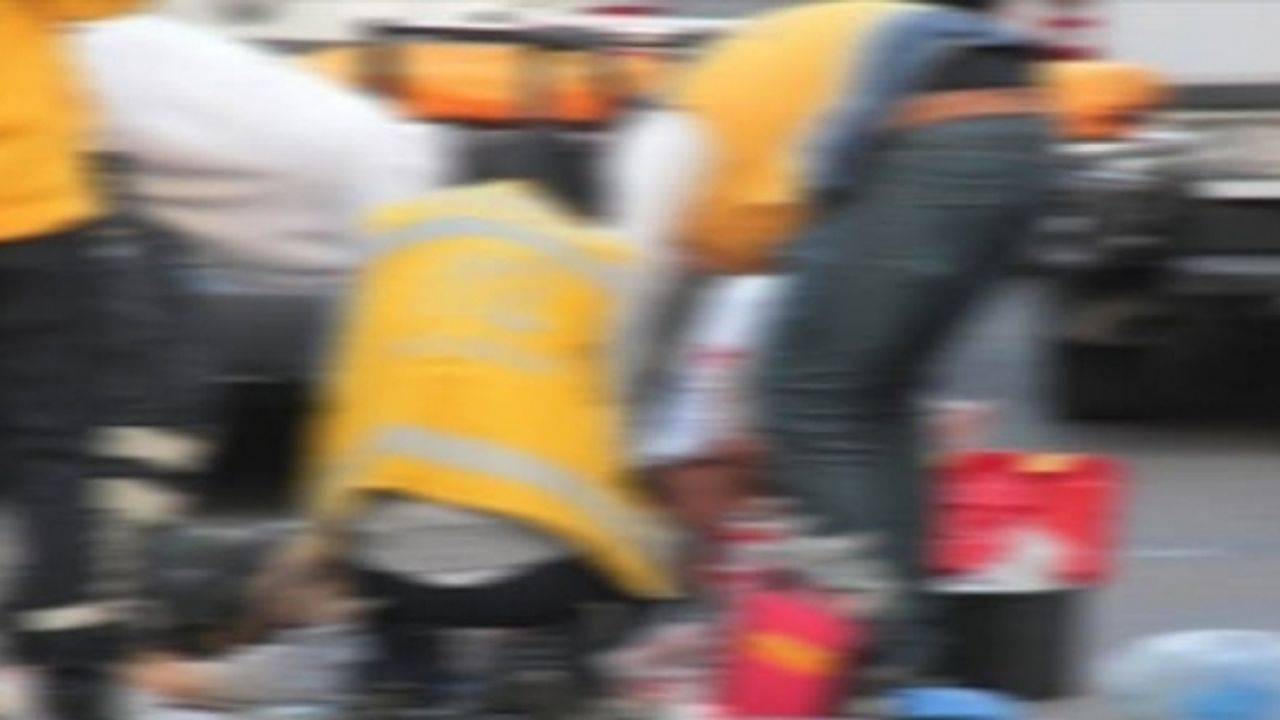 Van’ın İpekyolu ilçesinde iki aile arasında çıkan kavgada 10 kişi yaralandı.