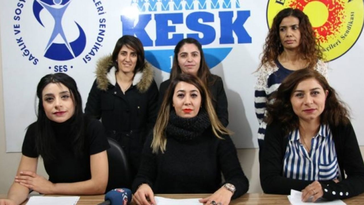 Van'da KESK'li kadınlardan Diyanet ve 'Pembe otobüs' tepkisi