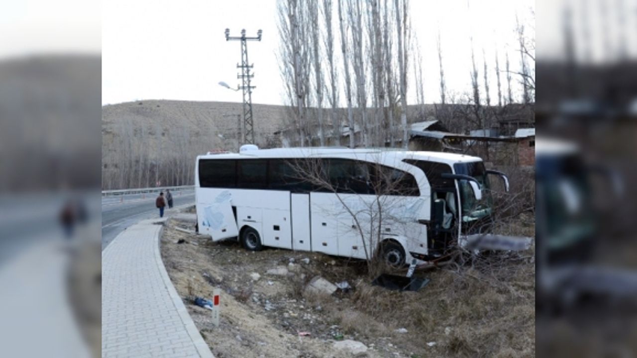 Van'dan kayseri istikametine giden Otobüs  Kaza yaptı: 1 Ölü