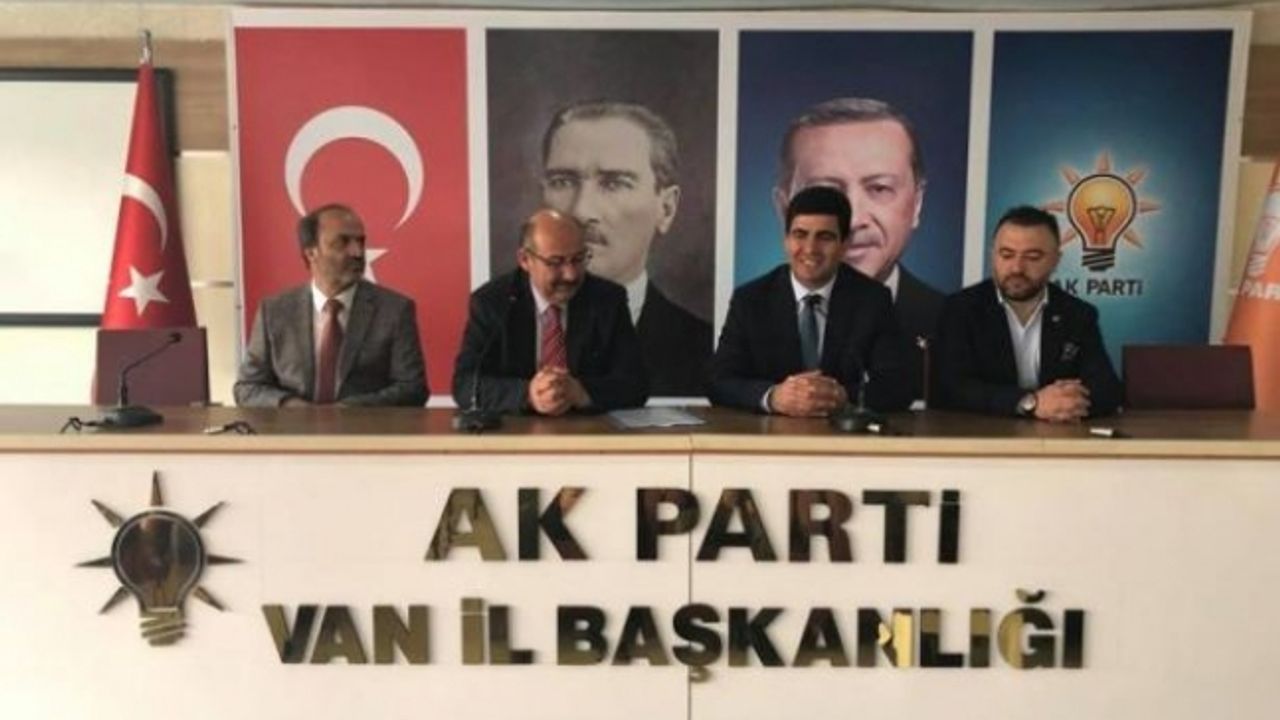 Erciş'te Sandık görevlisi öğretmenleri fişleyen ilçe milli eğitim müdürlüğünden AKP'ye vekil adayı