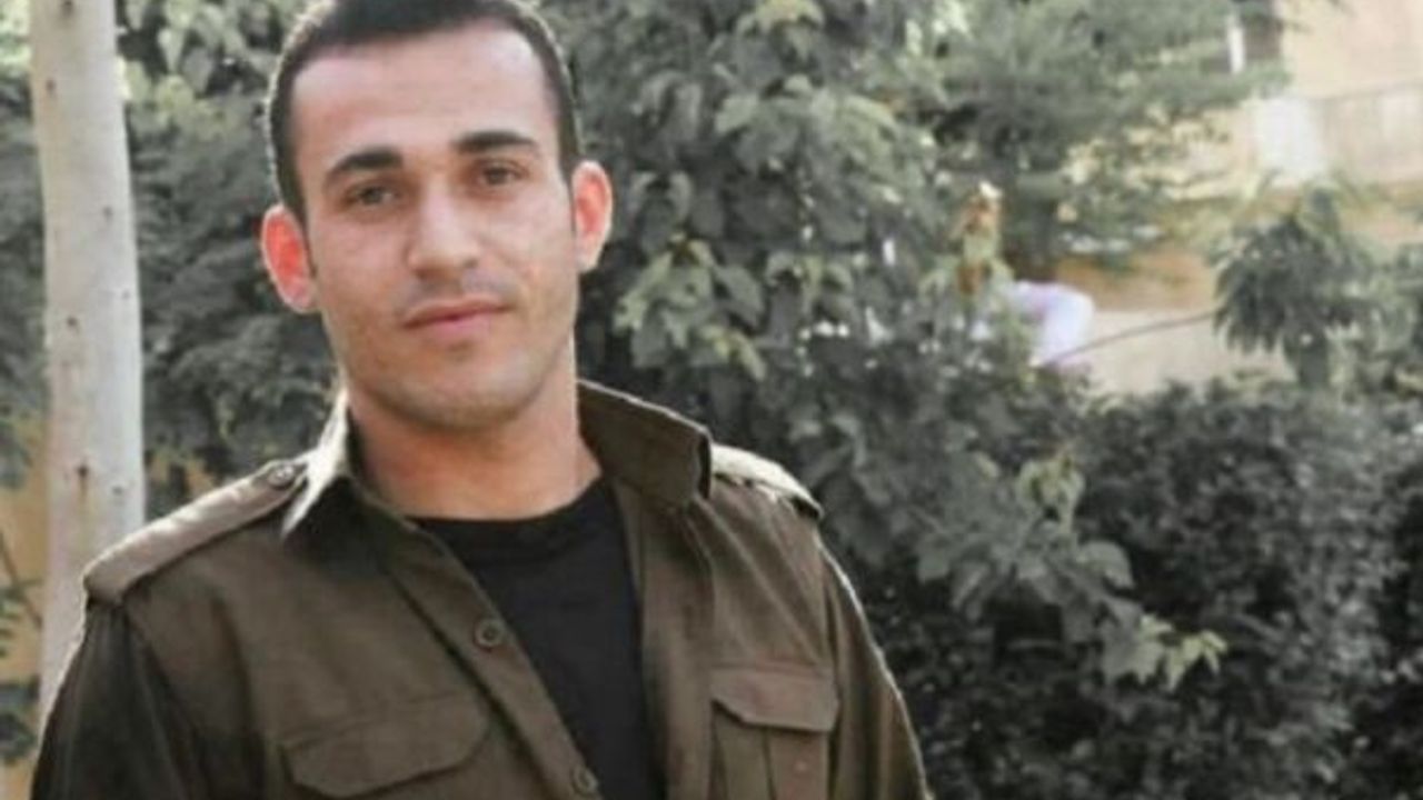 İran Kürt Gencin idamını geçici olarak durdurdu