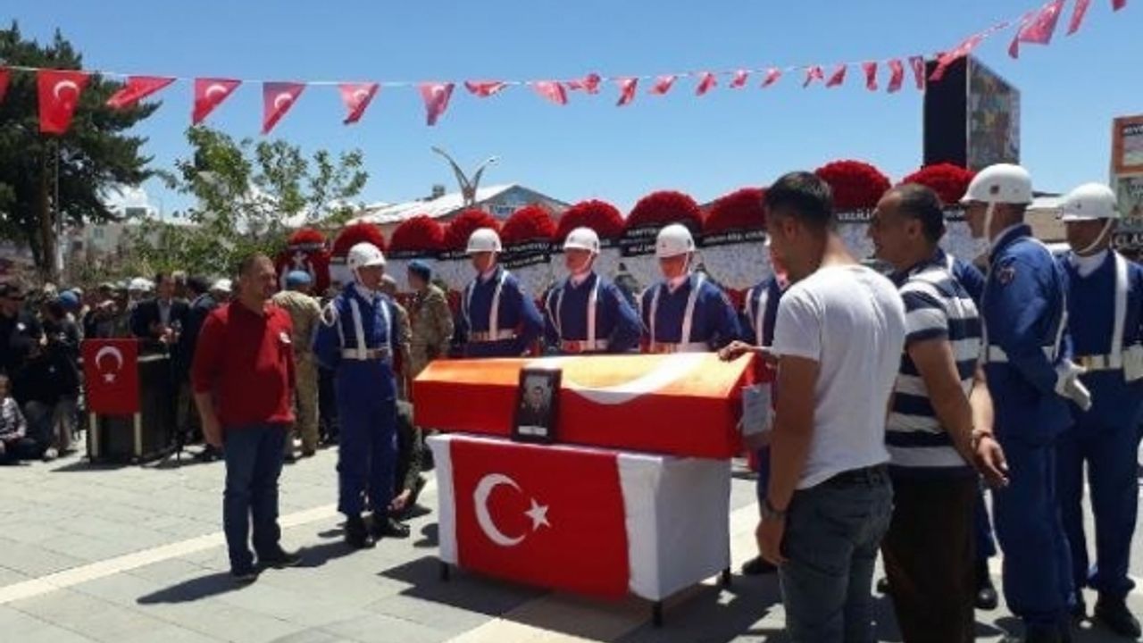 Erciş'li Uzman Onbaşı Uğur Sağlam Toprağa verildi