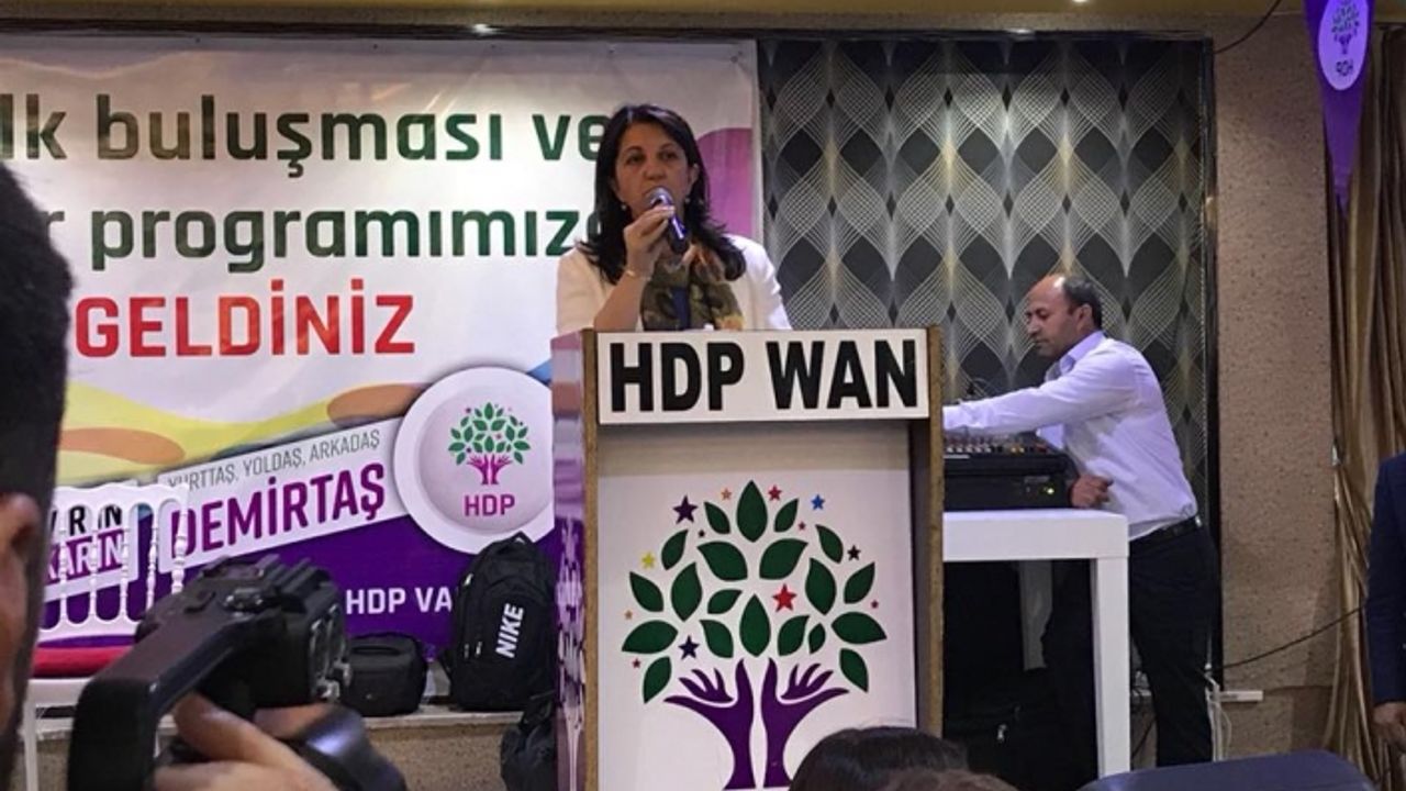 HDP Eş Genel Başkanı Buldan Van'da düzenlenen iftar yemeğinde halkla bir araya geldi