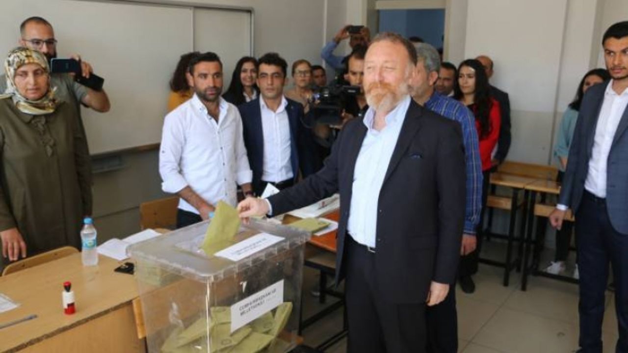 Temelli Van'da oy kullandı: Bugün umut dolu bir gün