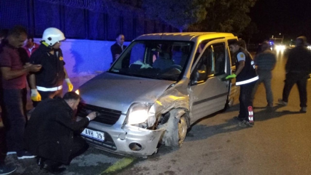 Van'da Trafik Kazası; 2'si Çocuk, 8 Yaralı