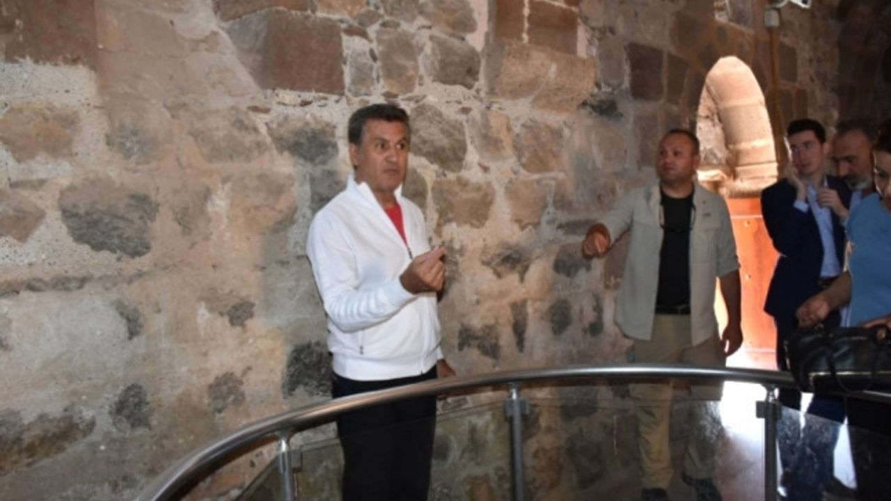 Mustafa Sarıgül: "Herkes Van'a Gelmeli"
