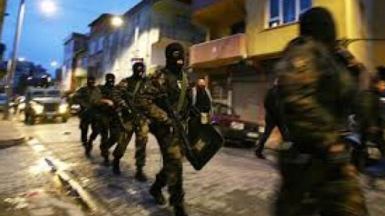 Van'da Sosyal Medyada Operasyonu: 12 Gözaltı