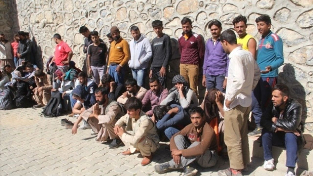 Van'da 199 Kaçak Göçmen Yakalandı