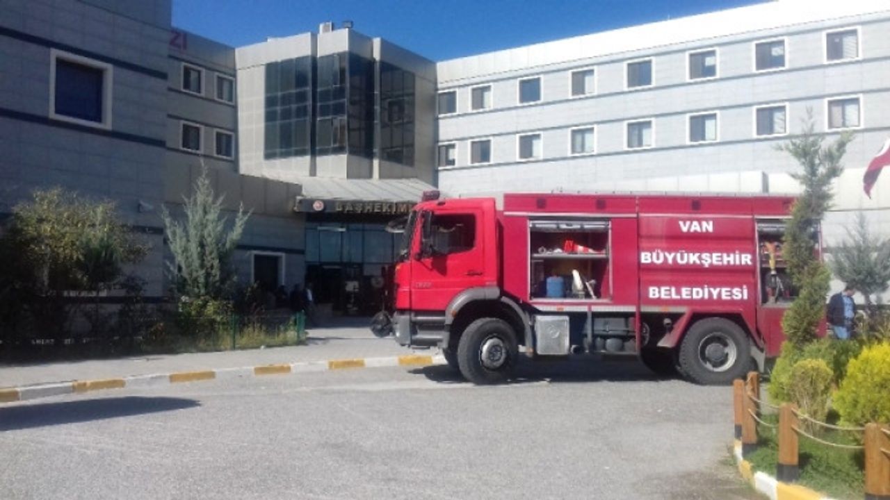 Van'da Hastanede çıkan yangın paniğe neden oldu
