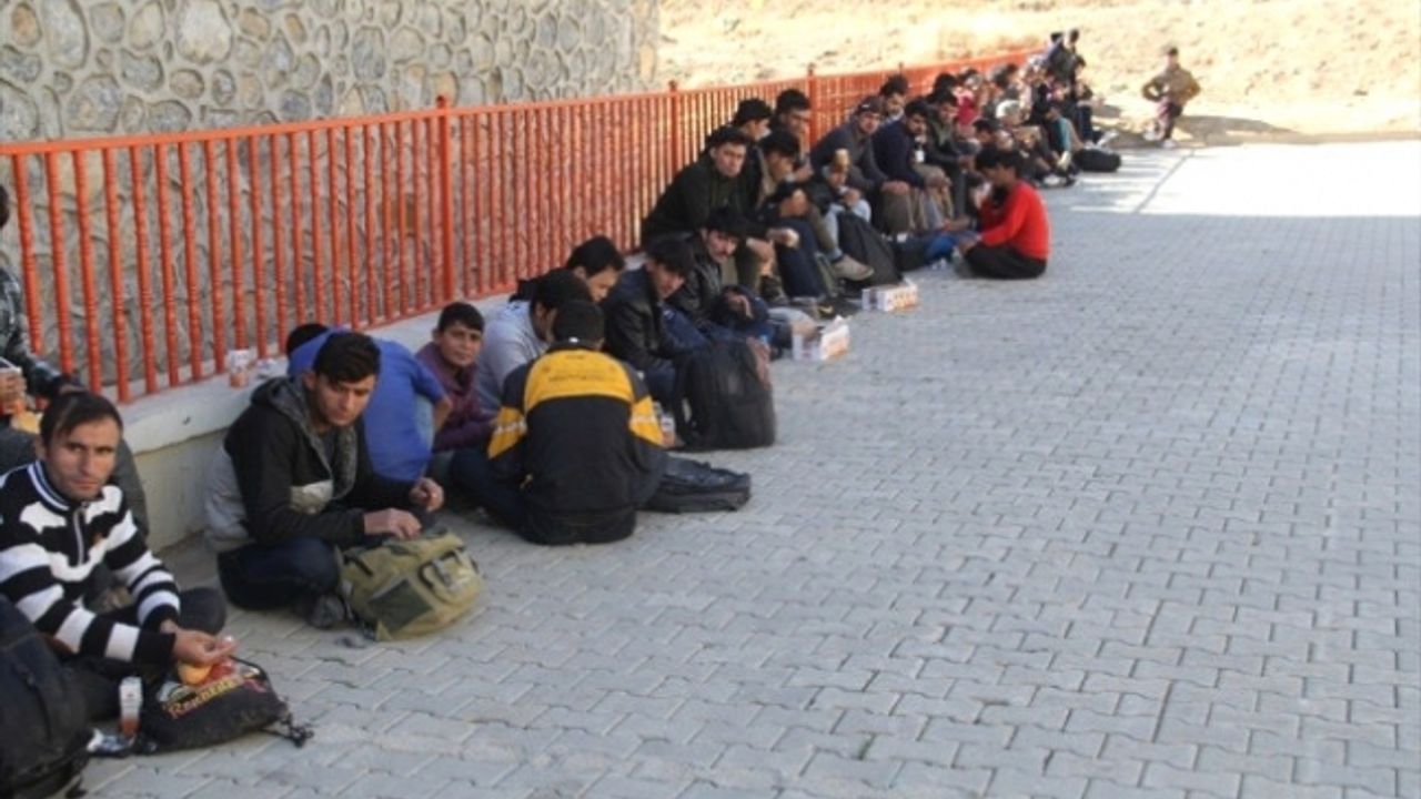 Van'da 161 Yabancı Uyruklu Kaçak Yakalandı