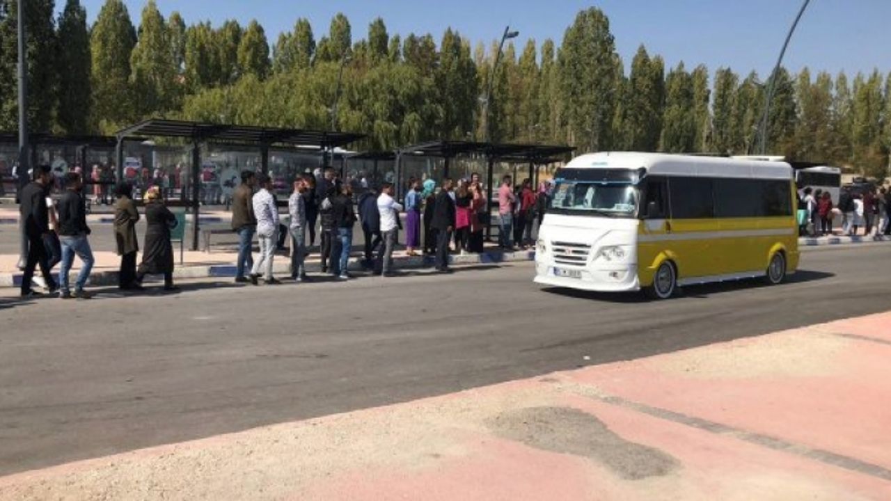 Van'da sınav çıkışı ulaşım çilesi