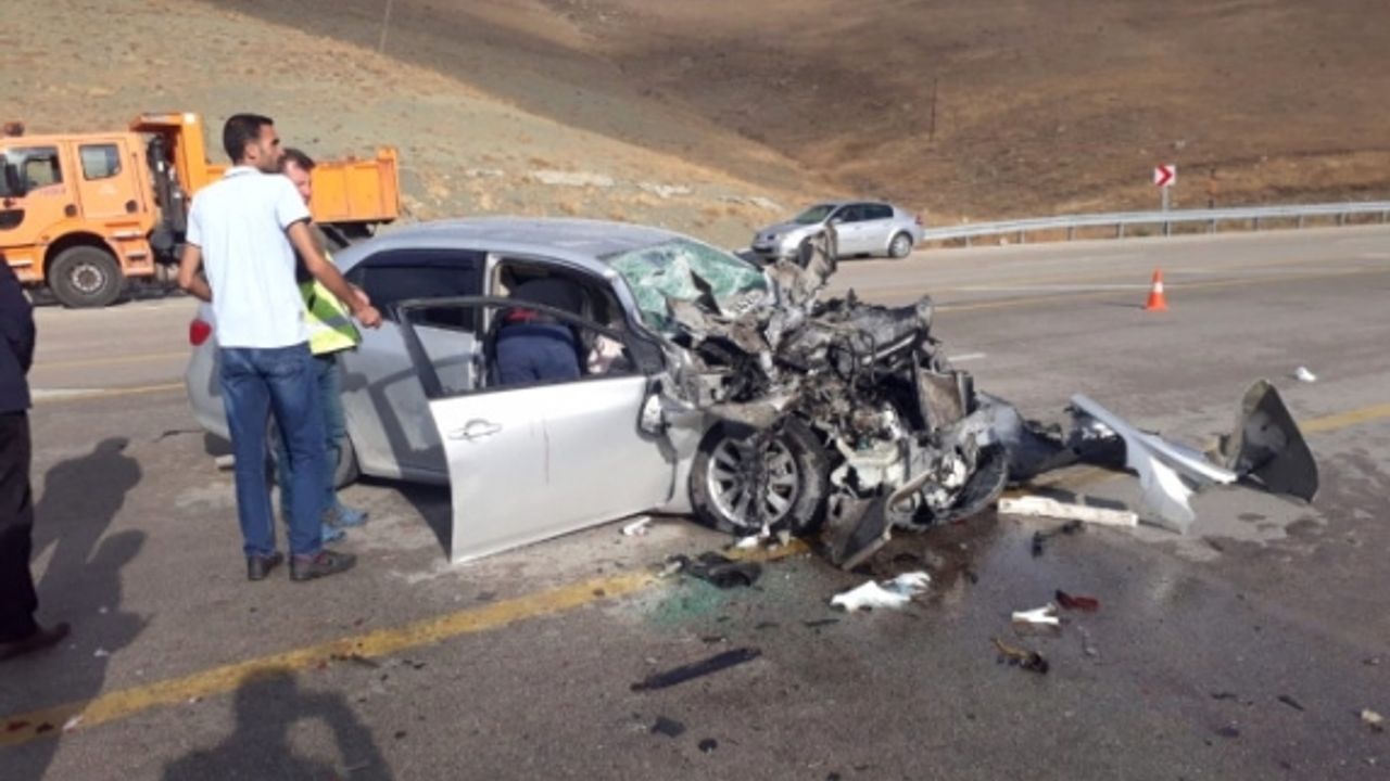 Van'da Trafik Kazası: 4 Yaralı