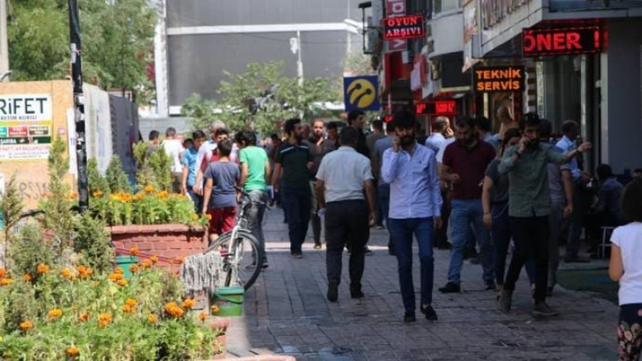 Van halkının Bekir Kaya tepkisi: O ve arkadaşlarının davasına bağlı kalacağız