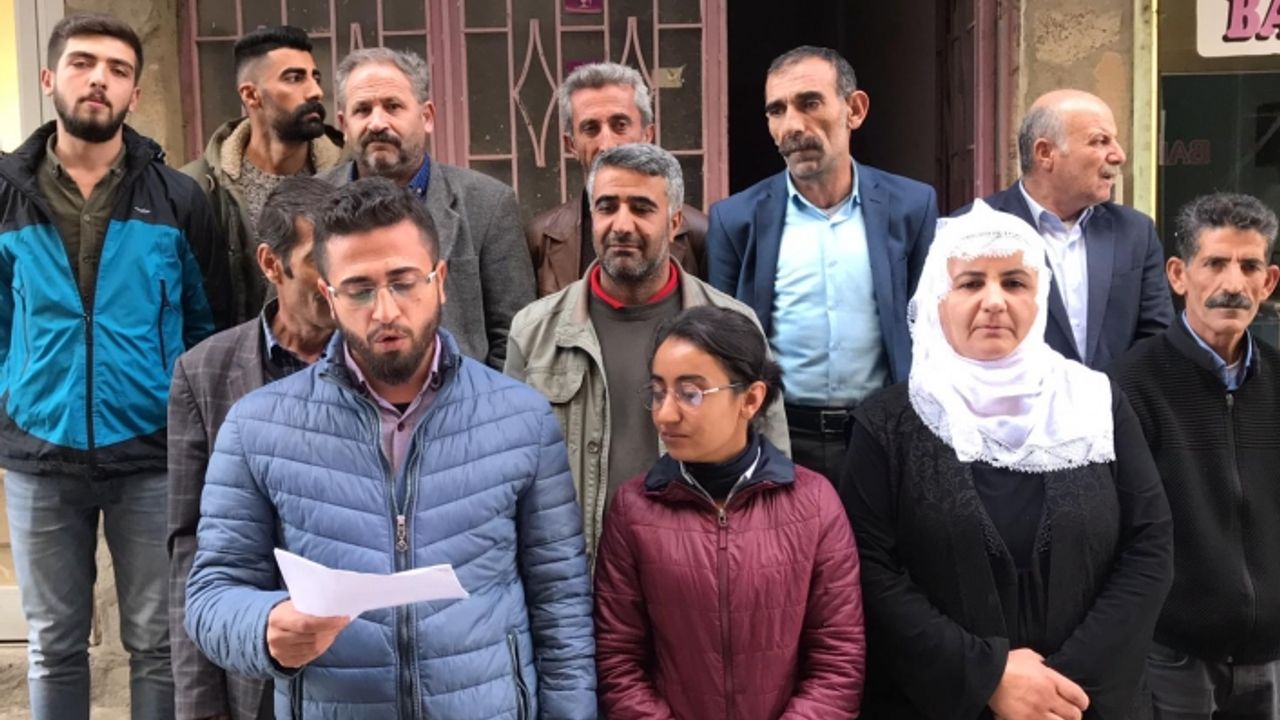 HDP Erciş ilçe Örgütünden basın açıklaması  4 Kasım Türkiye Tarihine 'siyasi darbe' olarak geçmiştir