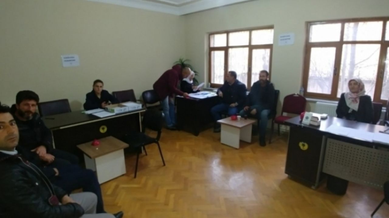 Van'da HDP'de aday adaylığı başvuruları devam ediyor