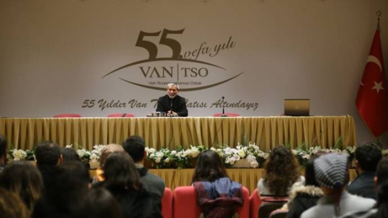 Şair Ahmet Telli Van'da okurlarıyla buluştu