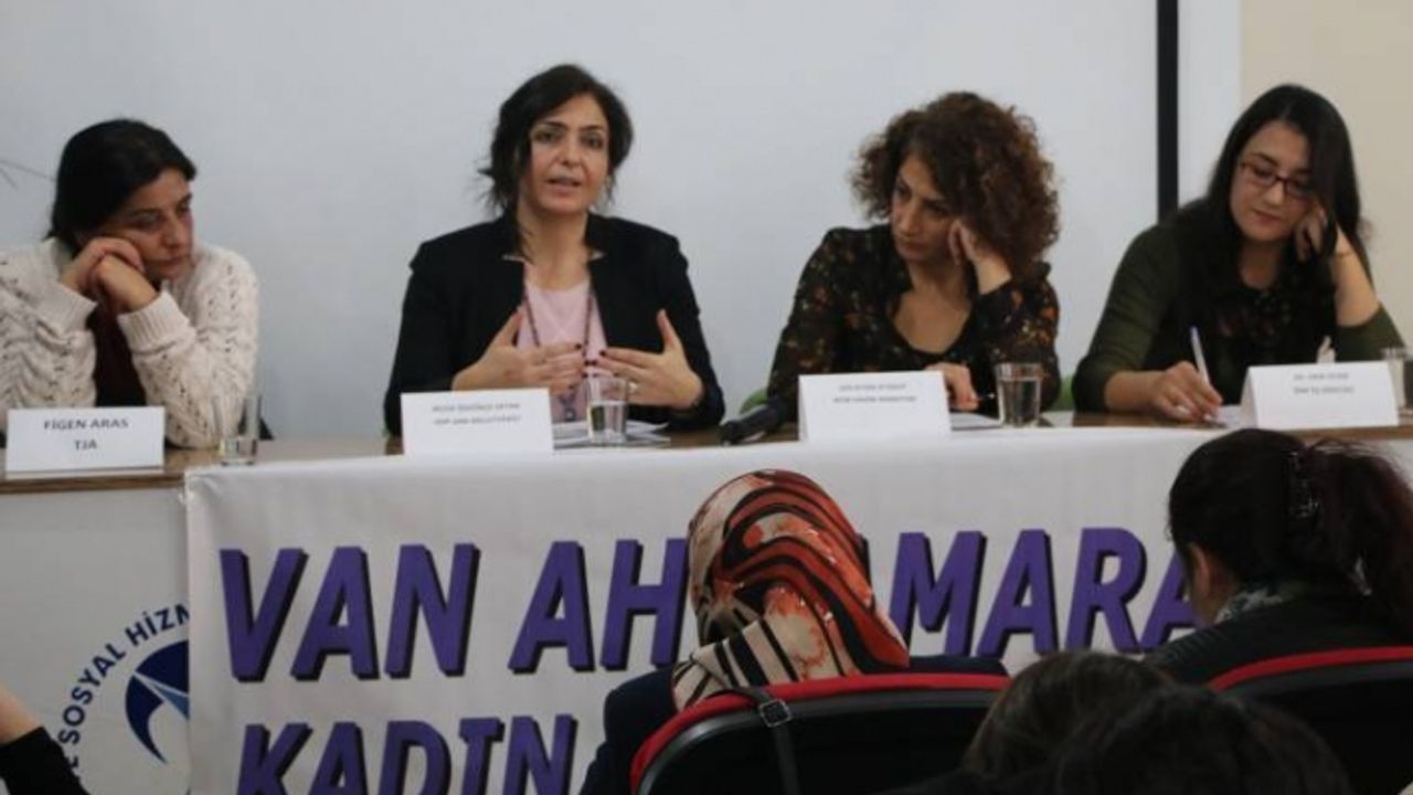 Van'da Kadınlar 25 Kasım Panelinde buluştu