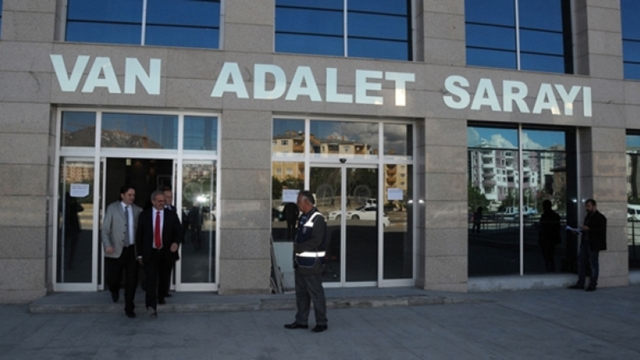 Van'da DÎSA-DER üyesi 5 eğitmen tutuklandı