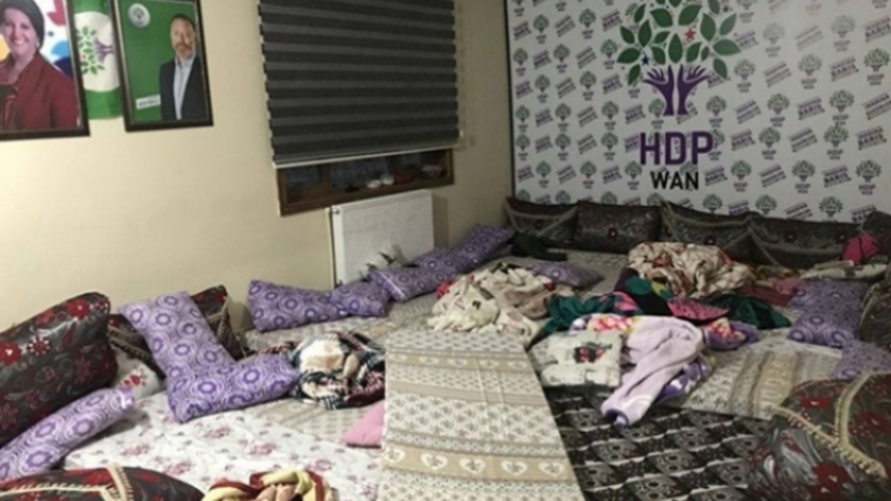 Van'da gözaltına alınan 14 kadın serbest bırakıldı