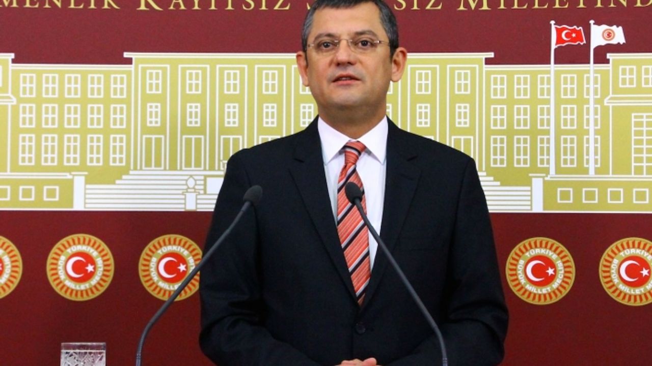 CHP'li Özel:'Erdoğan istihbaratın AKP'ye hizmet ettiğini itiraf etti'