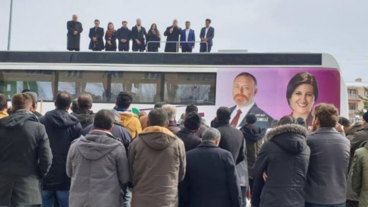 HDP Gevaş ve Çatak'ta adaylarını tanıttı