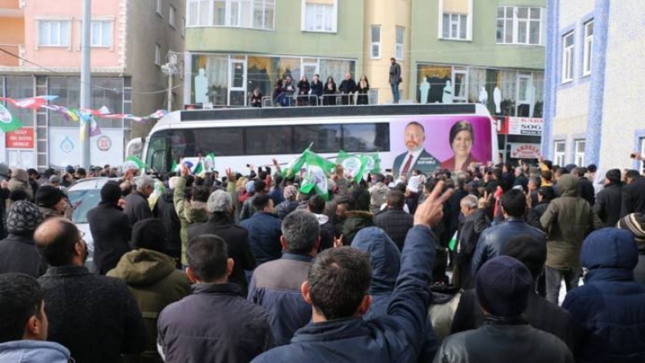 HDP'nin Özalp ve Saray adayları halkla buluştu
