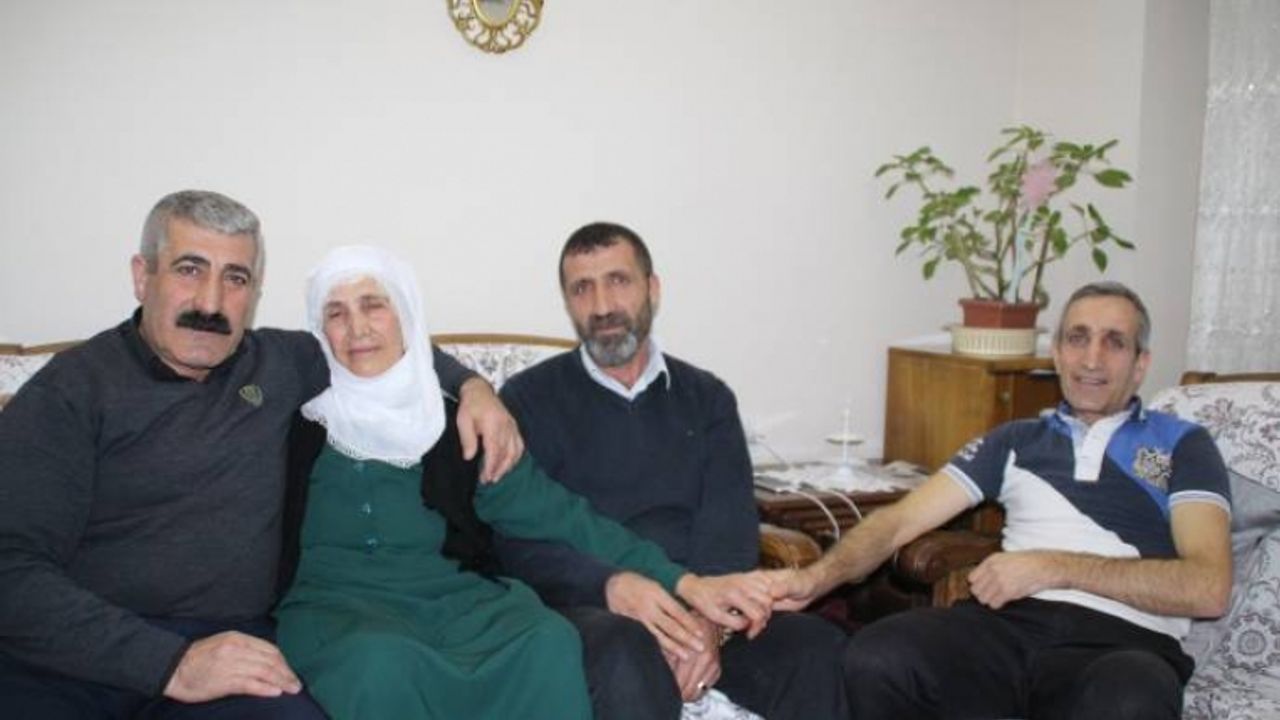 Anne ve 3 çocuk 41 yıl sonra buluştu