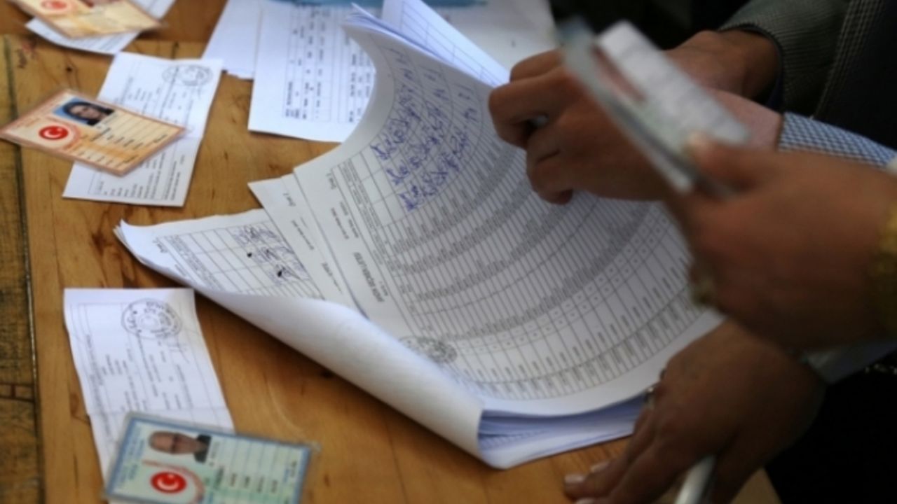 "Çatak, Erciş ve Başkale'de seçmen kaydırmaları yapılıyor "