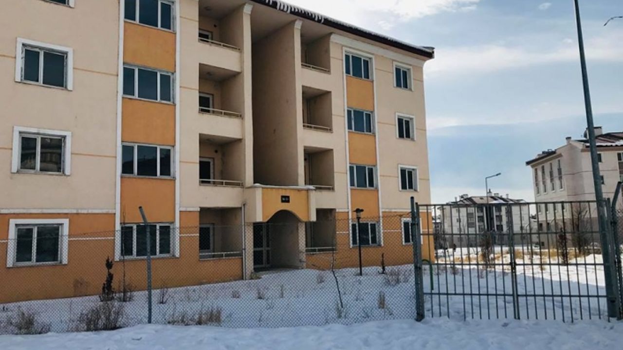 Erciş’te 76 Askeri Personelin Oyu Donduruldu