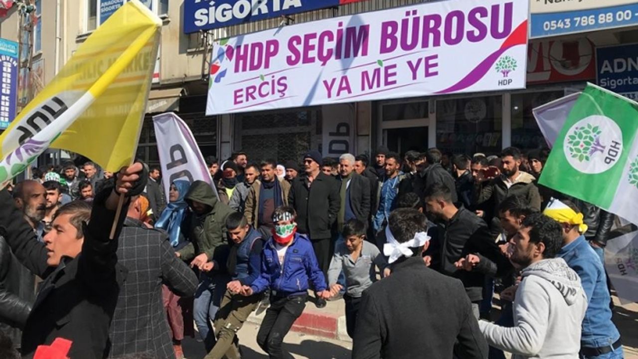 HDP Erciş'te seçim bürosunu açtı: Açılış Mitinge dönüştü