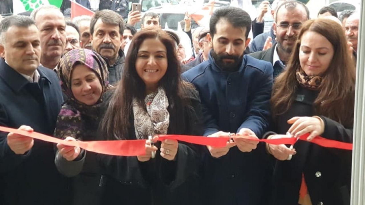 HDP Tuşba'da seçim bürosu açtı