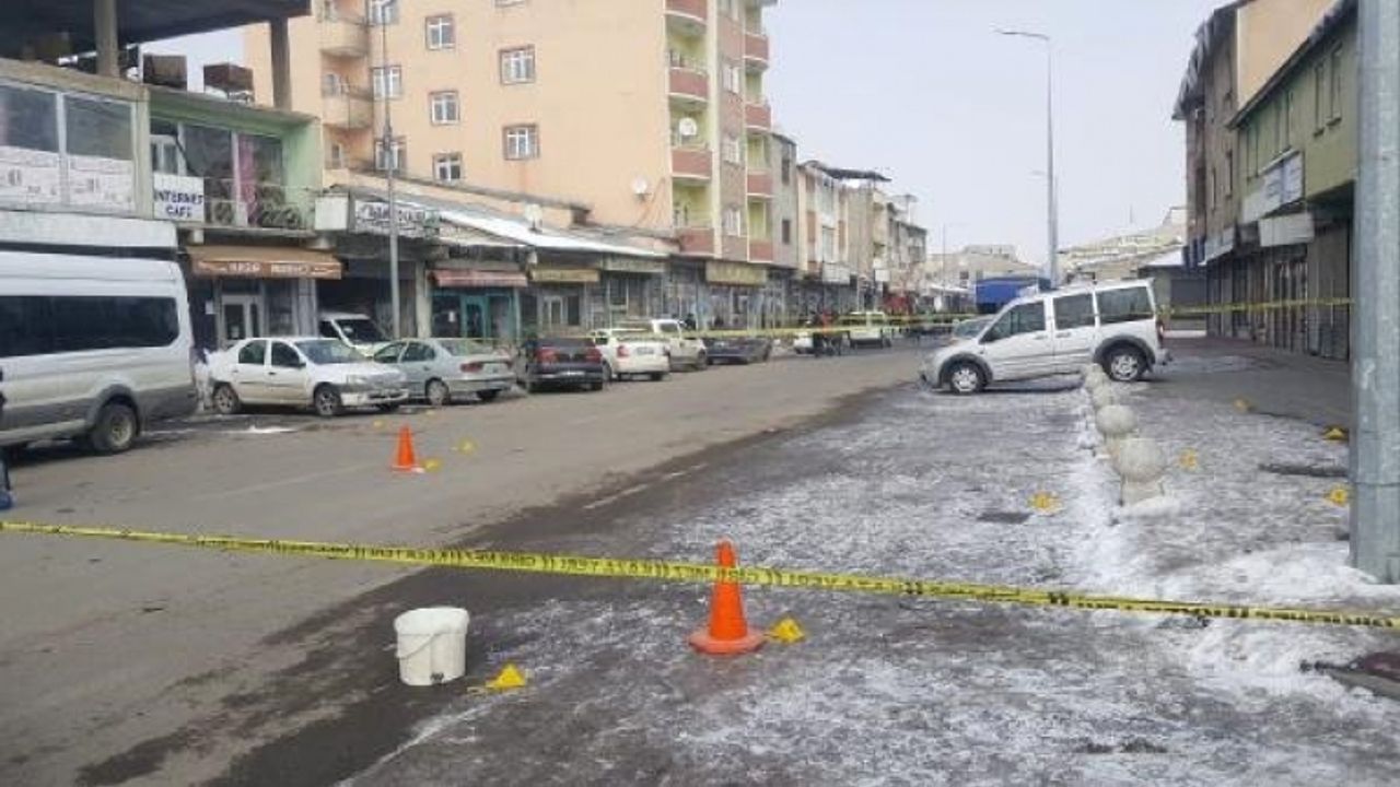 Patnos'ta Silahlı Kavga: 1 kişi hayatını kaybetti, 3 Yaralı