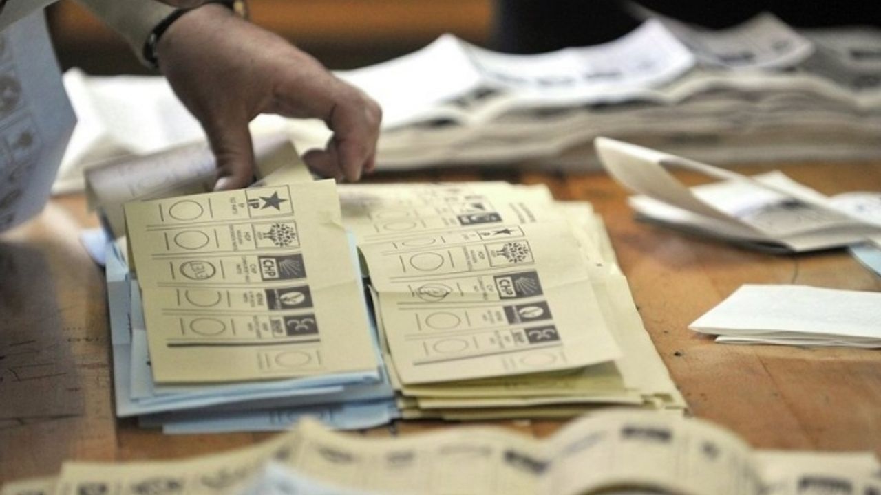 Rawest’ten 3 büyükşehirde seçim tahmini: HDP Van'da oyları attırıyor
