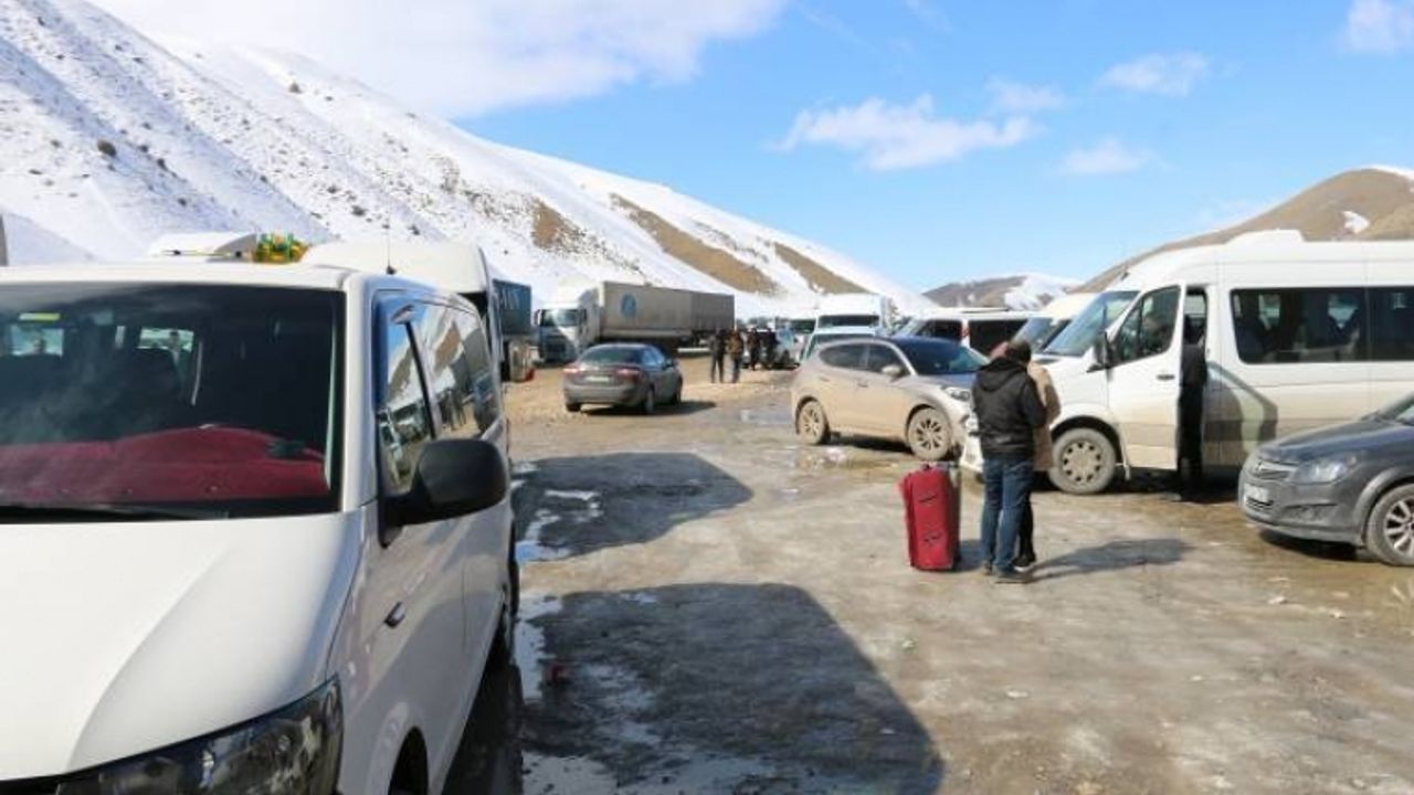 Van'da 8 kez açılışı yapıldı ancak hala çile kapısı!